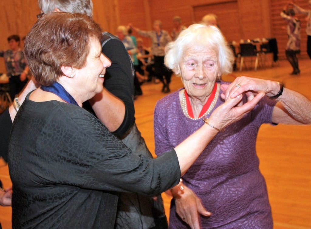Eva Nilsen og Assa Hovin (86 år)