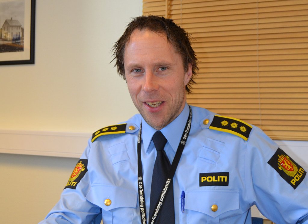 SJEFDIRIGENT Ketil Stene leder mannskapene fra Heimdal politistasjon som skal sørge for grei trafikkavvikling og generelt bra orden under World Cup-arrangementet i Granåsen 16. mars.